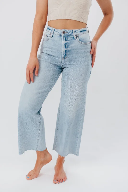 Gabby Cropped Wide Leg Jean in Light Denim