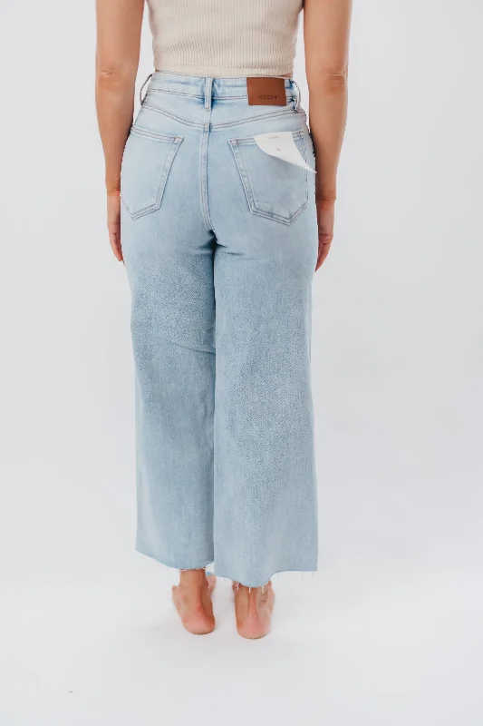 Gabby Cropped Wide Leg Jean in Light Denim