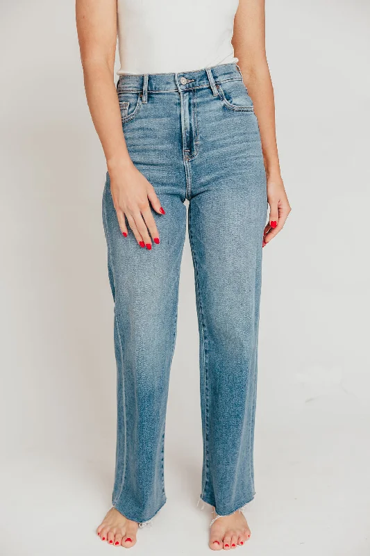 Logan High Waisted Dad Jean in Medium Wash