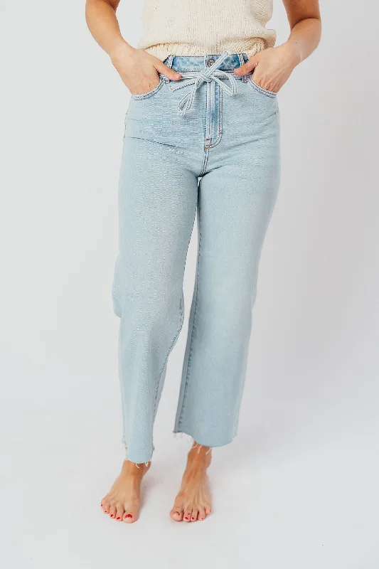 Ella High Rise Jean with Straight Leg in Light Blue - 27