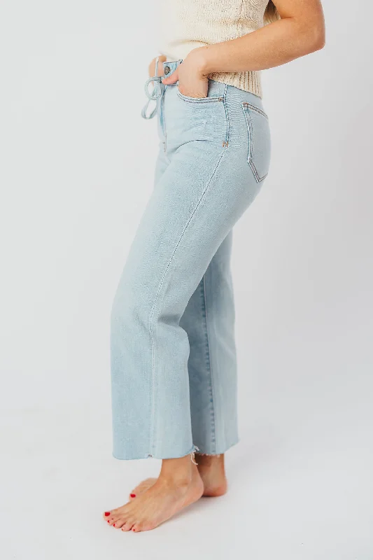 Ella High Rise Jean with Straight Leg in Light Blue - 27