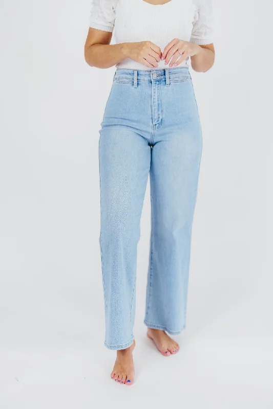 Belle Welt Pocket Wide Leg Jean in Light Denim