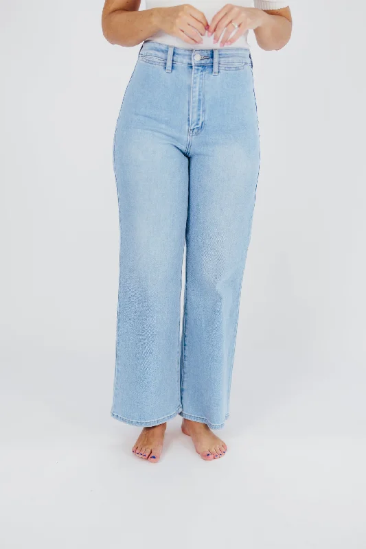 Belle Welt Pocket Wide Leg Jean in Light Denim