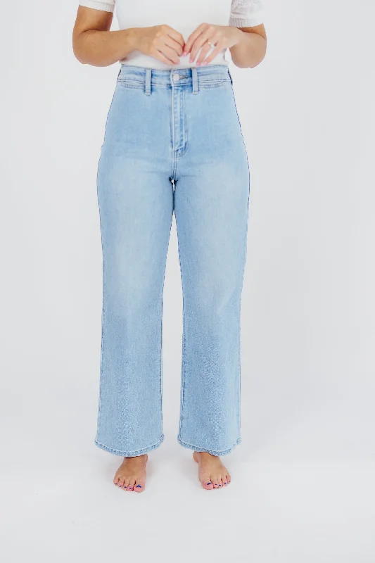 Belle Welt Pocket Wide Leg Jean in Light Denim