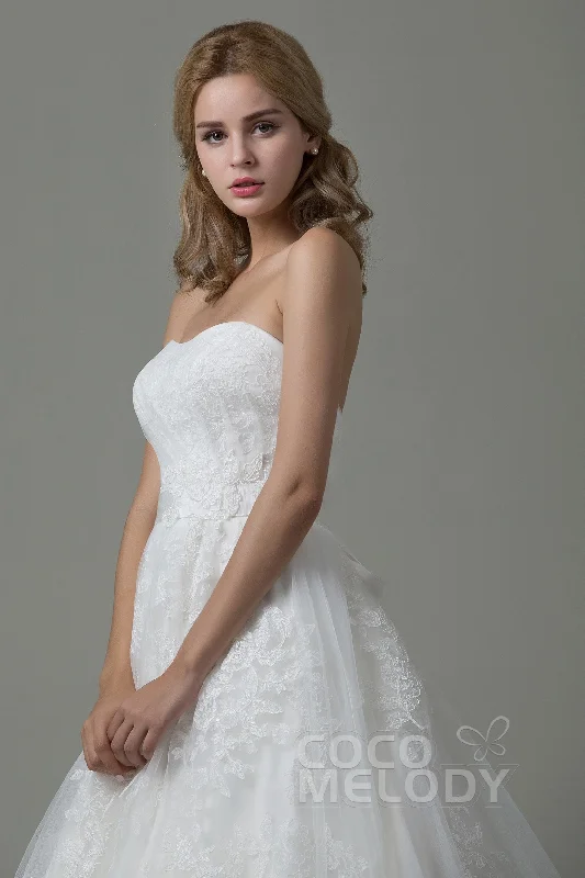 A-Line Court Train Tulle and Lace Wedding Dress B14E3A024