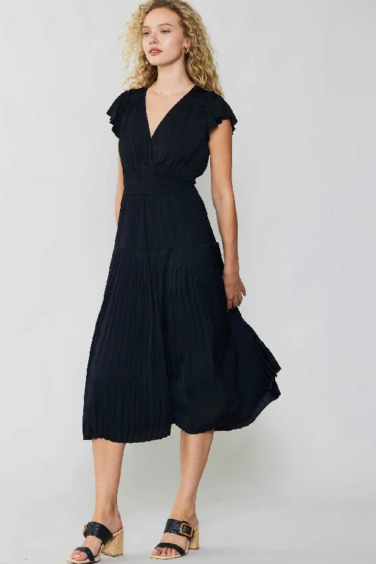 FLUTTER SLEEVE PLEAT DRESS