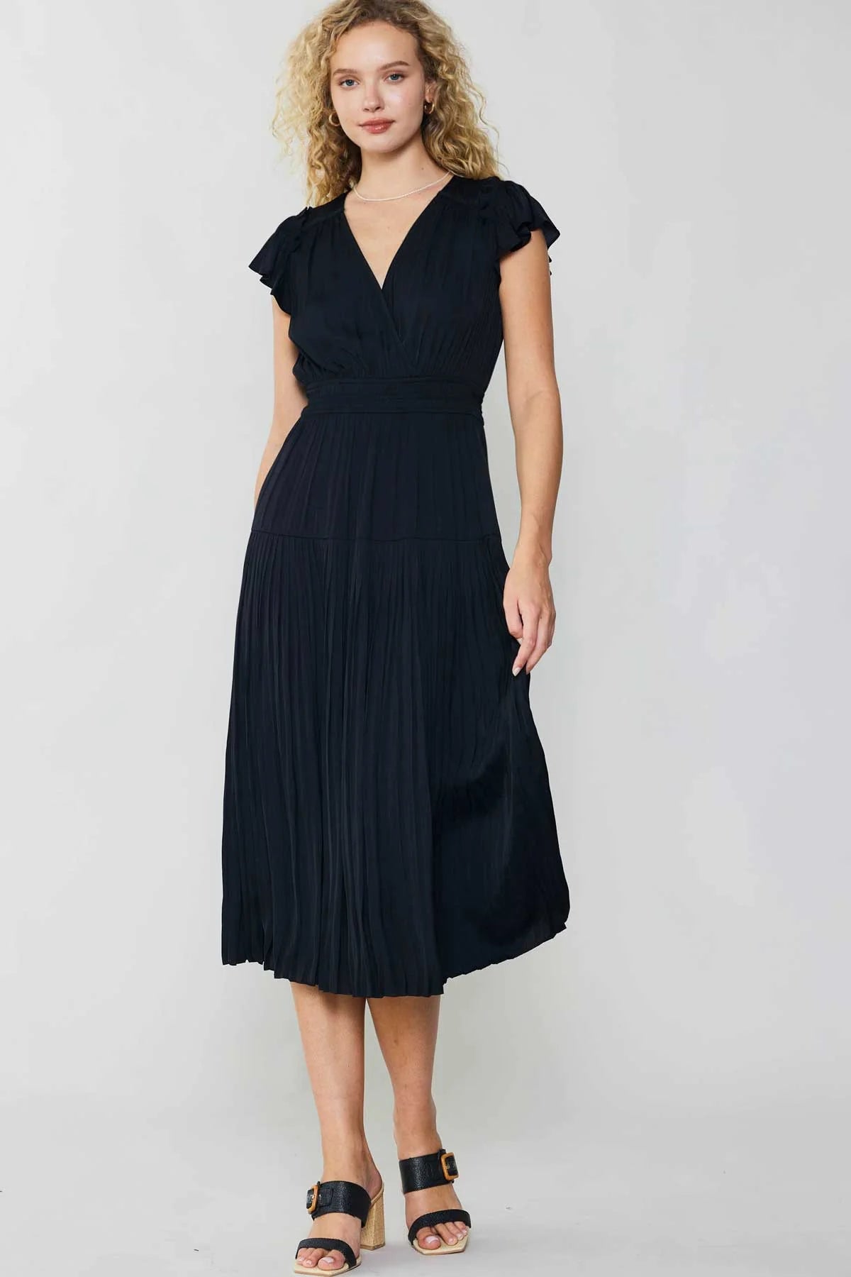 FLUTTER SLEEVE PLEAT DRESS