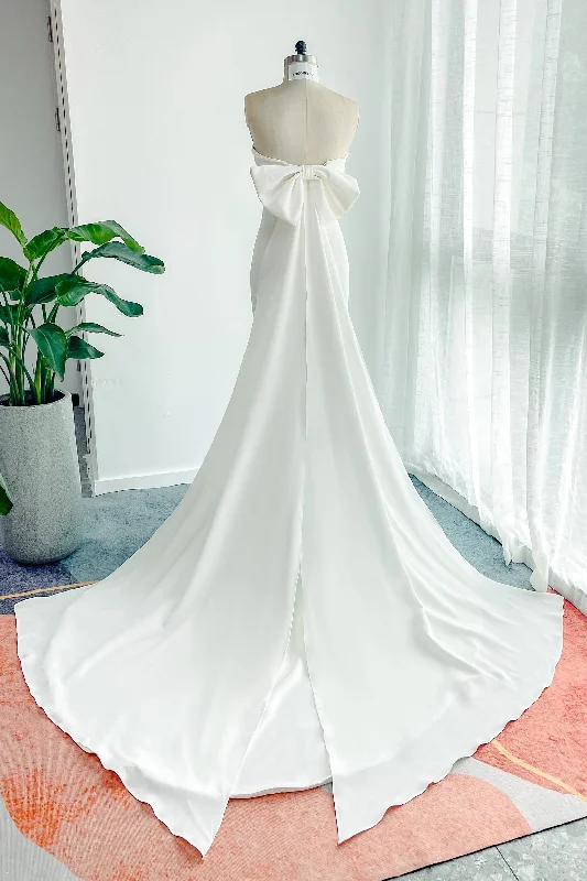 Trumpet-Mermaid Court Train Stretch Satin Wedding Dress CW3132