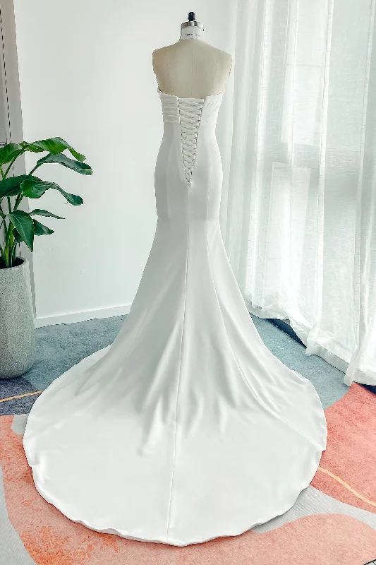 Trumpet-Mermaid Court Train Stretch Satin Wedding Dress CW3132